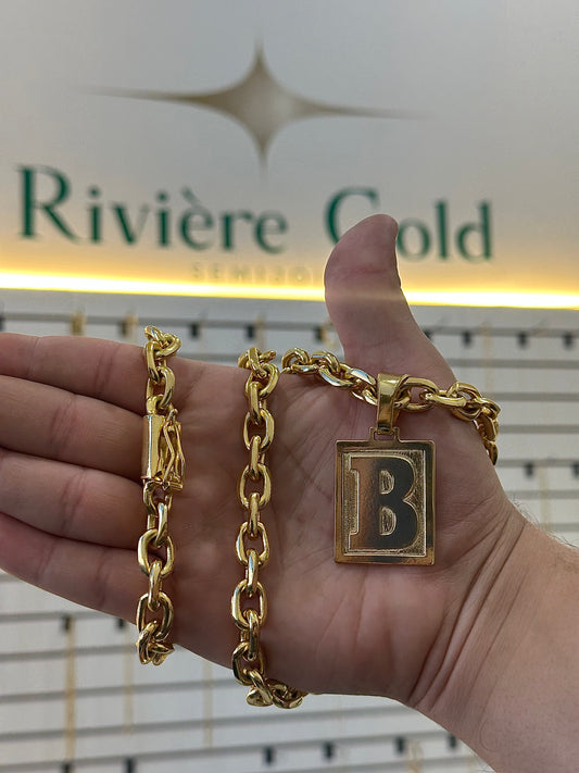 Corrente 8mm Cadeado Fecho Premium + Pingente Letra Banhado a Ouro 18K